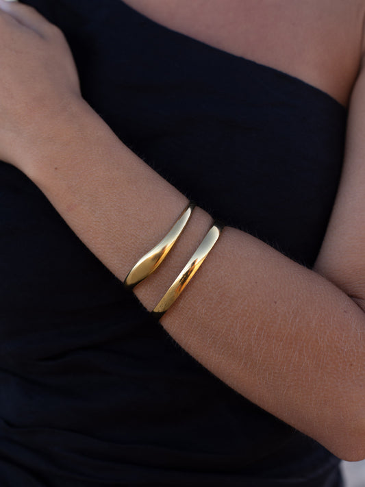 Wavy Brushed Bangle