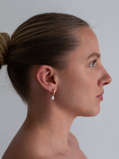 Luna Pearl Earrings